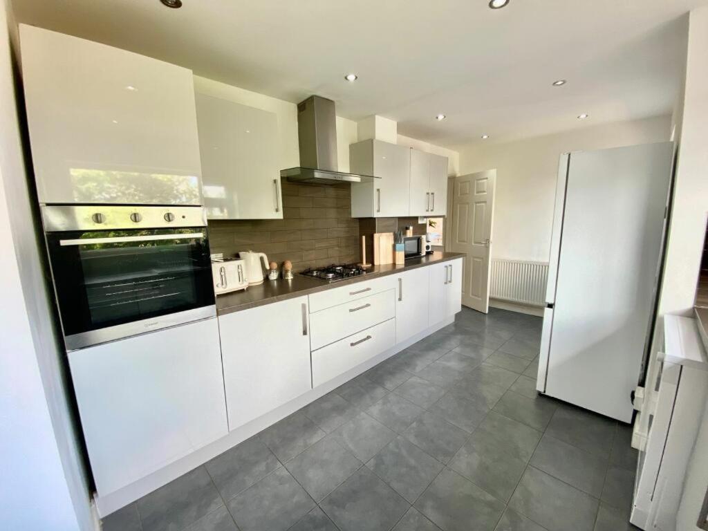 Coventry Huge 4Bed 2Bath Private Parking Nec By Empower Homes Exterior photo