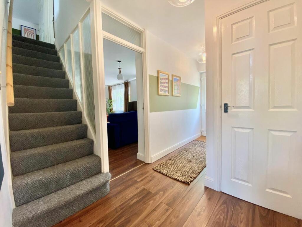 Coventry Huge 4Bed 2Bath Private Parking Nec By Empower Homes Exterior photo